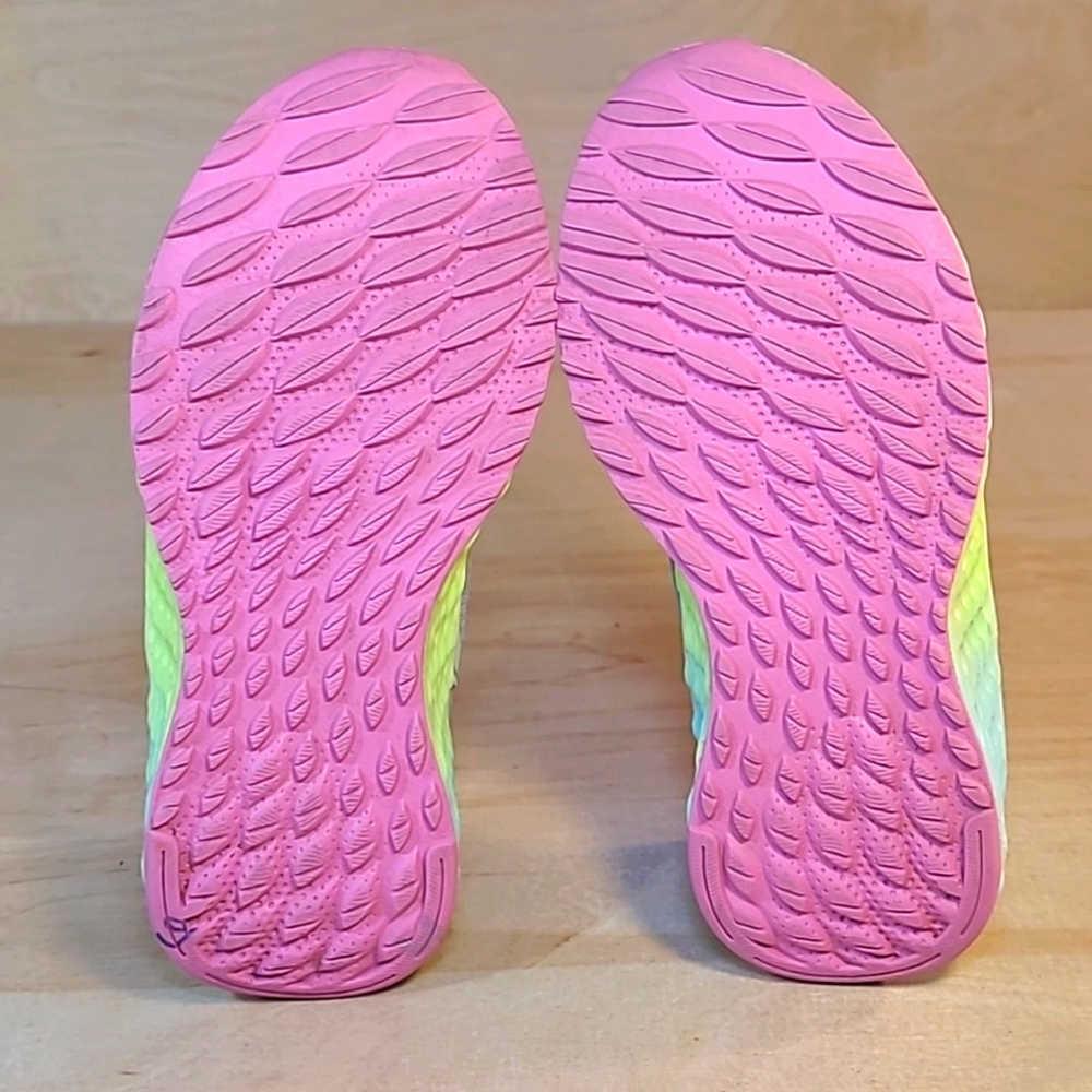 New Balance Fresh Foam Arishi Gray and Pink Kids No Tie Slip On Sneakers - Picture 8 of 10